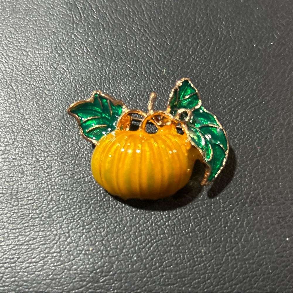 Vintage Pumpkin Brooch | Fall Leaf Pin | Autumn Jewelry Collectible - Picture 1 of 3